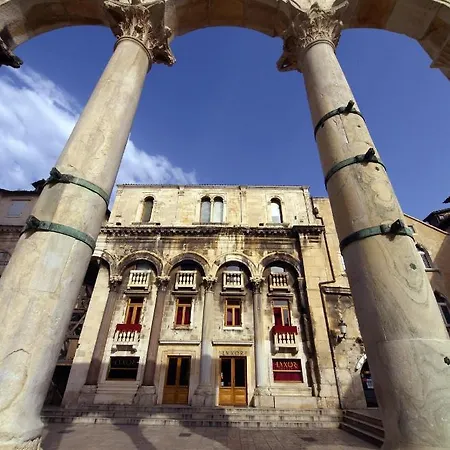 Star Music * 斯普利特